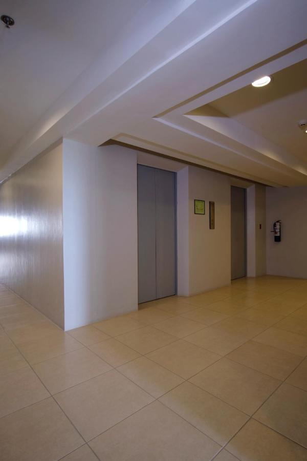 Spacious 2 Bedroom Condo Unit For Rent Iloilo Extérieur photo